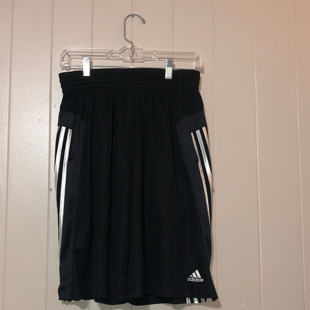 Adidas classic athletic shorts SIZE SMALL TALL